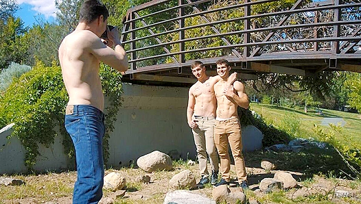 Unbridled Passions Ignite: Authentic Amateur Mates Engage in Lewd Bareback Frenzy