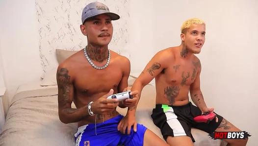 Inked Gamers Thrilling Switch: Blowjob Ecstasy with Tattooed Buddy – Steamy Gay Sex Scenes