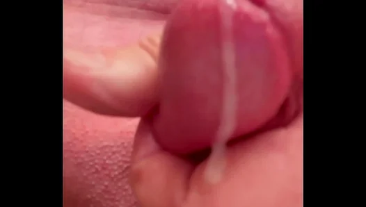 Close-Up Thrills: Silver Fox Unleashes Thick Load in Steamy, Unfiltered Solo Session –