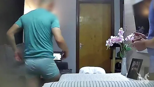 Bisexual Massage Novice Goes Down on Eager Customers Hard Rod