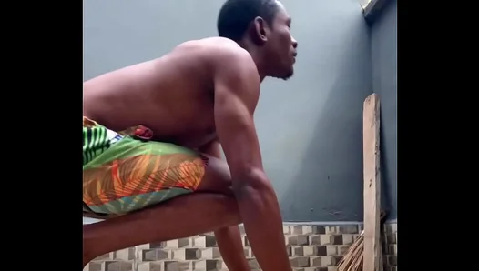 Sweaty Muscle Routines Ignite Steamy Solo Sessions for these Young Hunks – TinyGays 18+