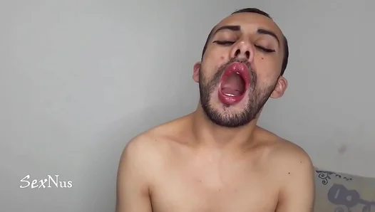 Latino Kiss Addiction: Devouring Those Plump Lips in Steamy Deep-Throat Sessions