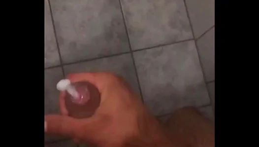Steamy Amateur Raw: Curvy Top Craves Hung, Sweaty Bottom for Unfiltered Gay Fun