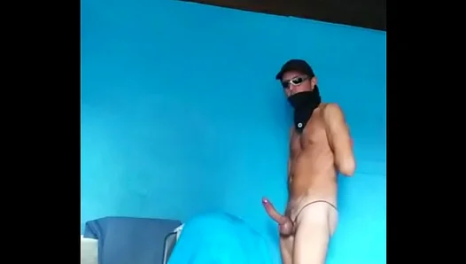 Steamy Solo Showdown: Amateur Cutie Flashes His Chiseled Naked Form - AmateurXXX 18+