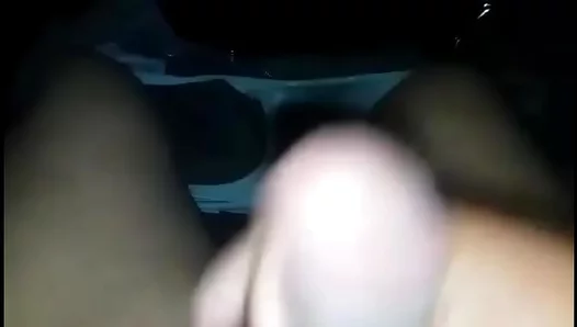 Muscular Daddy Works Up a Sweat, Fisting His Huge Untrimmed Shaft – SteamyGayX 18+