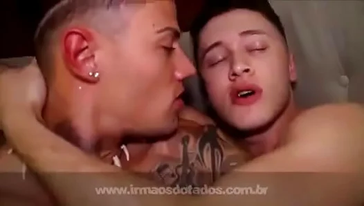 Steamy Ride Ignites Passion: Hot Tongue Licks Lead to Raw Ass Bumping Delight