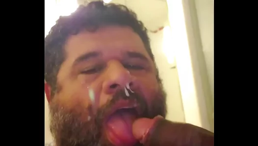 Unleashing Orgasmic Screams: Chico Fires Amateur Blowbang Delight – ChicoFire 18+