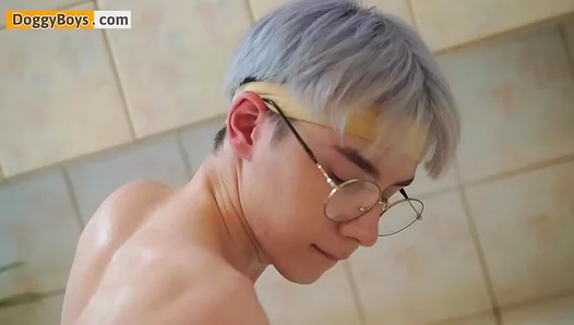 Sleek Teen Skin Glistens Under Steam as Karol Gajdas Worships His Own Body – TinyGays 18+