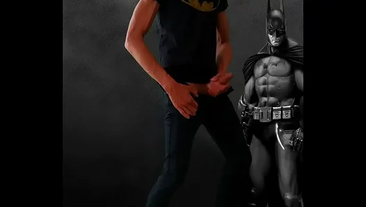 Batmans Intense Workout Turns Steamy: He Sucks and Fucks His Own BatCock – GayPornTube 18+