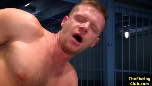 Tattooed Top Teases Fists Young Muscle as He Takes a Deepthroat Fucking – CoreGayX