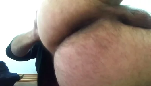 Steamy Gym Encounter: Hairy Butt Shakes as Amateur Jacks Off Nearby - POV Gay Flesh
