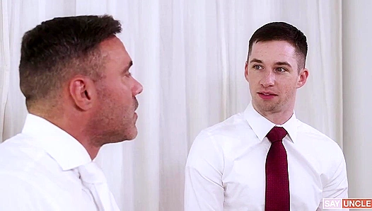 Knoxx Skyes Raw Energy Ignites Hot Gay Sex After Interview – TinyGays 18+