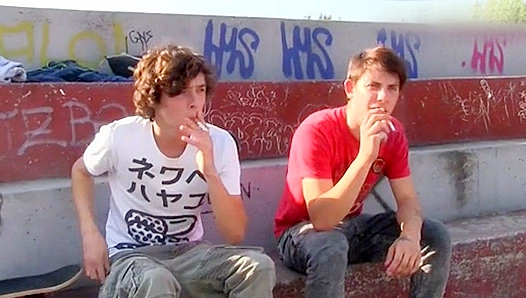 Czech Twink Inferno: Steamy Raw Threesome Passion Ignites – XXXGay