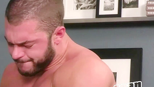 Steamy Amateur Ride: Arnie Curtis Sweaty, Muscular Body on Full Display in Raw