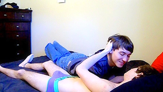 Bareback Orgy Ignites As Jake White and Jamie Olshan Lose Control Together