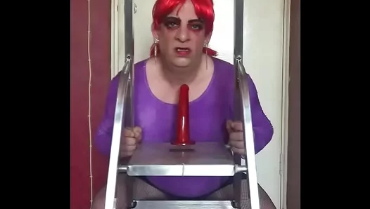 Bi Beauty Begs for Big Cock - Desperate Home Hardcore