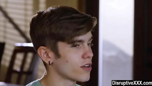 Stepbrother Trios Steamy Threesome: Shared Teen Boy Gets Railed from Both Ends –