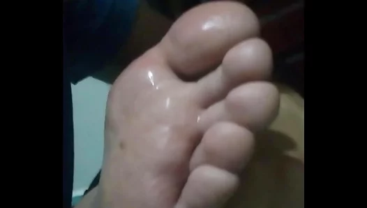 Steamy Soles Obsession Unleashed: Wild Foot Kissing in Lecherous Gay Encounter – 18+