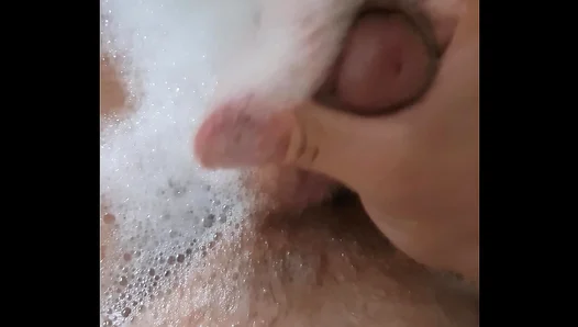 Bubbling Bliss: Steamy Shower Fling Ends in Sizzling Spunk Splashdown for Horny Mates –