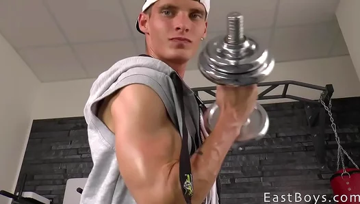 Ripped Hunk Alexander Dorch Exposes Fit Body on Live Cam - Stroke Session