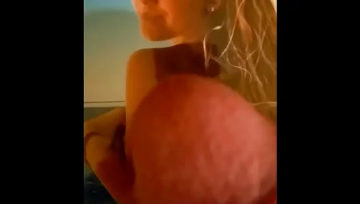 Beach Babe Exposes All for Thirsty Orgasm – MILF Sates Her Desires Alone
