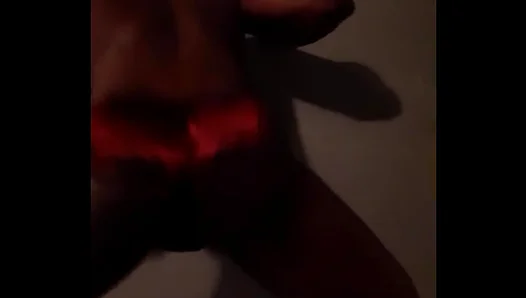 Twerking Temptation: Young Twinks Hips Swivel Sensually in Solo Booty Show – 18+