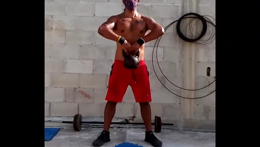 Sweaty Latin Hunk Shows Off Chiseled Body, Pounds Iron Under Blazing Sun at Outdoor Gym