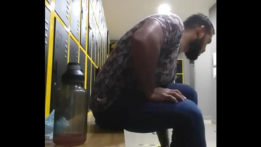 Massive Bear Gets Off in Sizzling Gym Shower Orgy – Juicy Self-Love – HotGayMasturbate