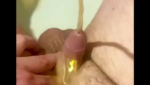 Live Streaming POV Piss Sipping: Amateur Guy Drinks Down Every Drop
