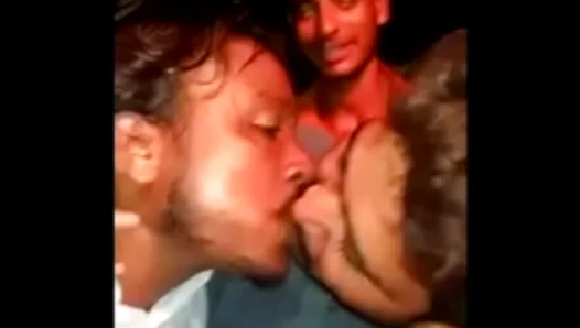 Passionate Indian Kisses Ignite All-Night Affair – GayKissFever 18+