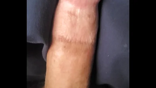 Unleashing Raw Desire: Handsy Solo Stroke Session Showcases Massive Unwrapped Meat –