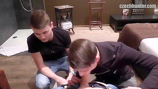 Muscle Mens Intense Threeway Suck Session - Steamy XXX Gay Blowjobs
