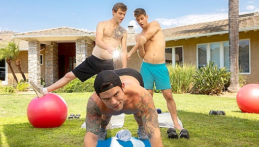 Bareback Neighbors Forbidden Fling: Scott Finn and Michael Del Rays Steamy Encounter – 18+