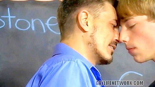 Steamy Classroom Hookup: Professor Collins Hung Twink Student Learns Intimately –