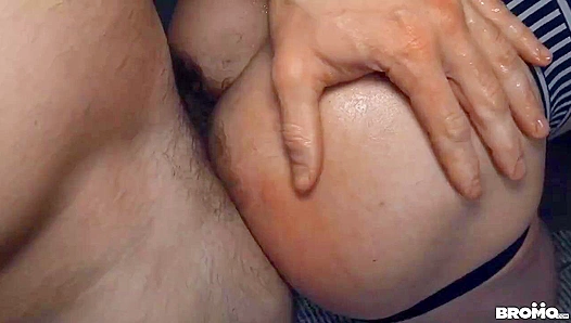 Hairy Thug Ian Greene Gets Pounded by Top in Raw Fuck Session – BromoUSA 18+