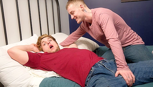 Dominic Green Devours Colton Cains Tight Hole in Steamy Raw anal Debut
