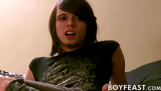 Steamy Kisses Precede Tylers Blazing Oral Worship as He Devours His Emo Boys Throbbing