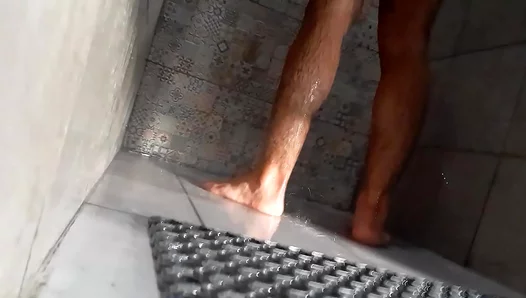 Steamy Tunisian Hunk Exposes Thick, Juicy Booty in Sizzling Shower – 18+