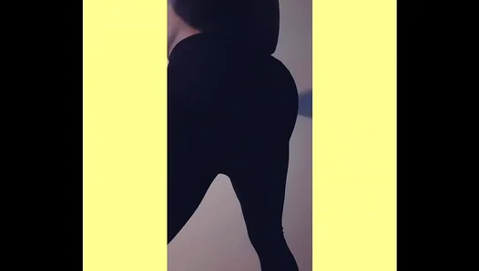 Sweaty Twink Flexes Huge Assets, Grinding Through Intense Home Workout – GayTwink 18+