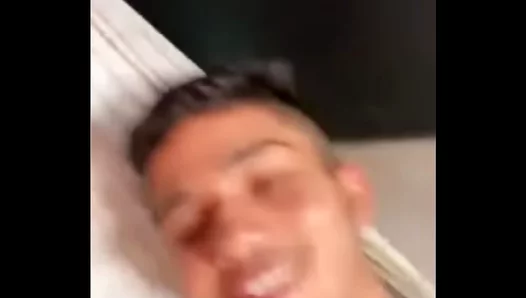 Even His Deep Voice Ignites Desire: Hunk Shows Off Massive Cock – GostosoNovinho