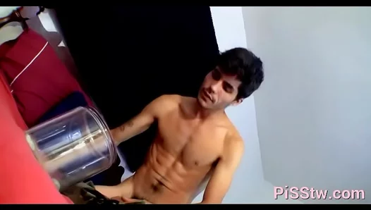 Sizzling Heat: Chefs Tongue Devours Thick Meat in Passionate, Skillful Blowjobs –
