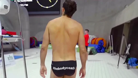 Caught in the Act: Voyeur Spies on Boys Bulging Package in Speedos – TeenGayXXX