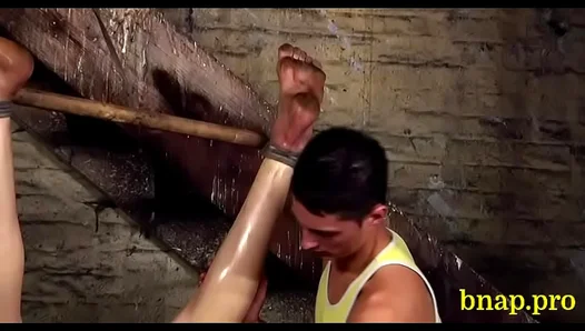 Masterful Domination: Rope Bondage Thrills as Top Takes Control Sensually 18+