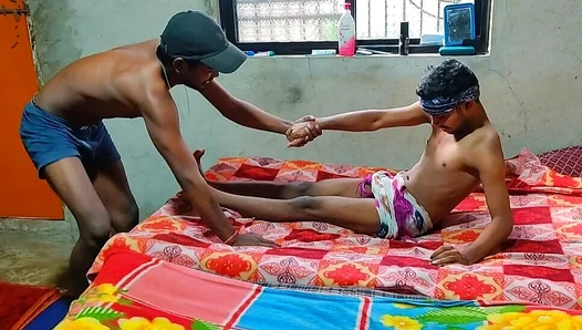 Intense Desire Ignites: Exotic Indian Lovers Sizzle on Lavish Canopy Boudoir – TinyGays