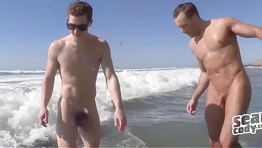 Muscle Hunk Cory Takes Robbies Big Dick Deep – Sean Cody Anal Threesome