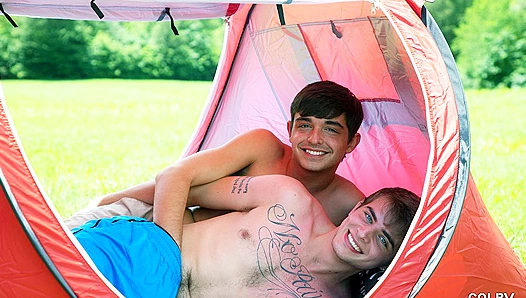 Colby Knox Takes a Backdoor Beating from Hung Stud Lange Willy at GayPornHub
