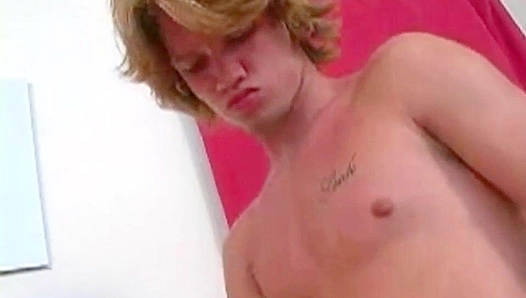 Sweaty Bods Clash: Harrys Thirst for Tin-Mans Musky Cock Thrusts Ignite Wild Jerk-Off