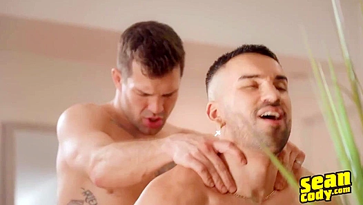 Brysen Drews Sizzling Steamroom Tryst: Unscripted, Uncut Fun – RawExposed Males 18+