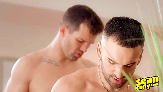 Brysen Drews Sizzling Steamroom Tryst: Unscripted, Uncut Fun – RawExposed Males 18+