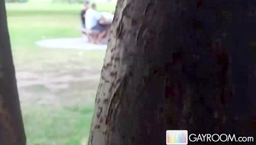 Caught on Camera: Hunky Stranger Spurts Load in Public Park – XGaySpy